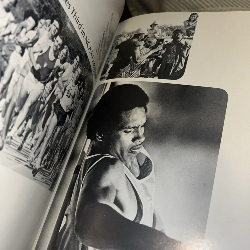 VOLUNTEER UNIVERSITY OF‎ TENNESSEE 1976 YEARBOOK Blank